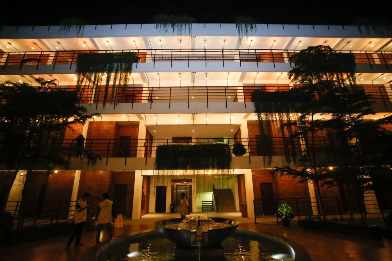 Thong'S Inn Hotel Kualanamu ميدان المظهر الخارجي الصورة